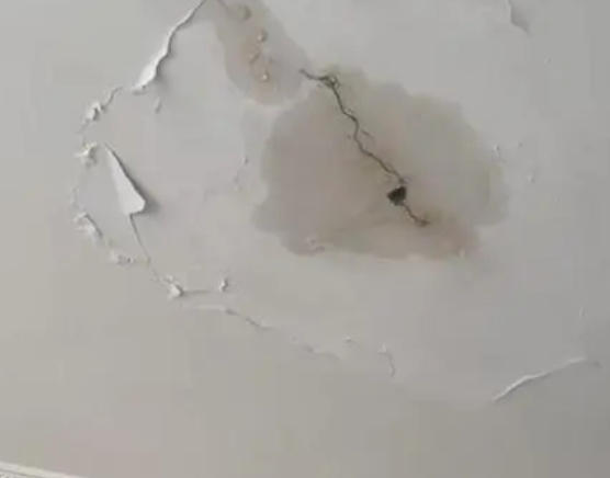 鸡泽阳台漏水维修公司分享下屋面防水工程质量问题原因分析